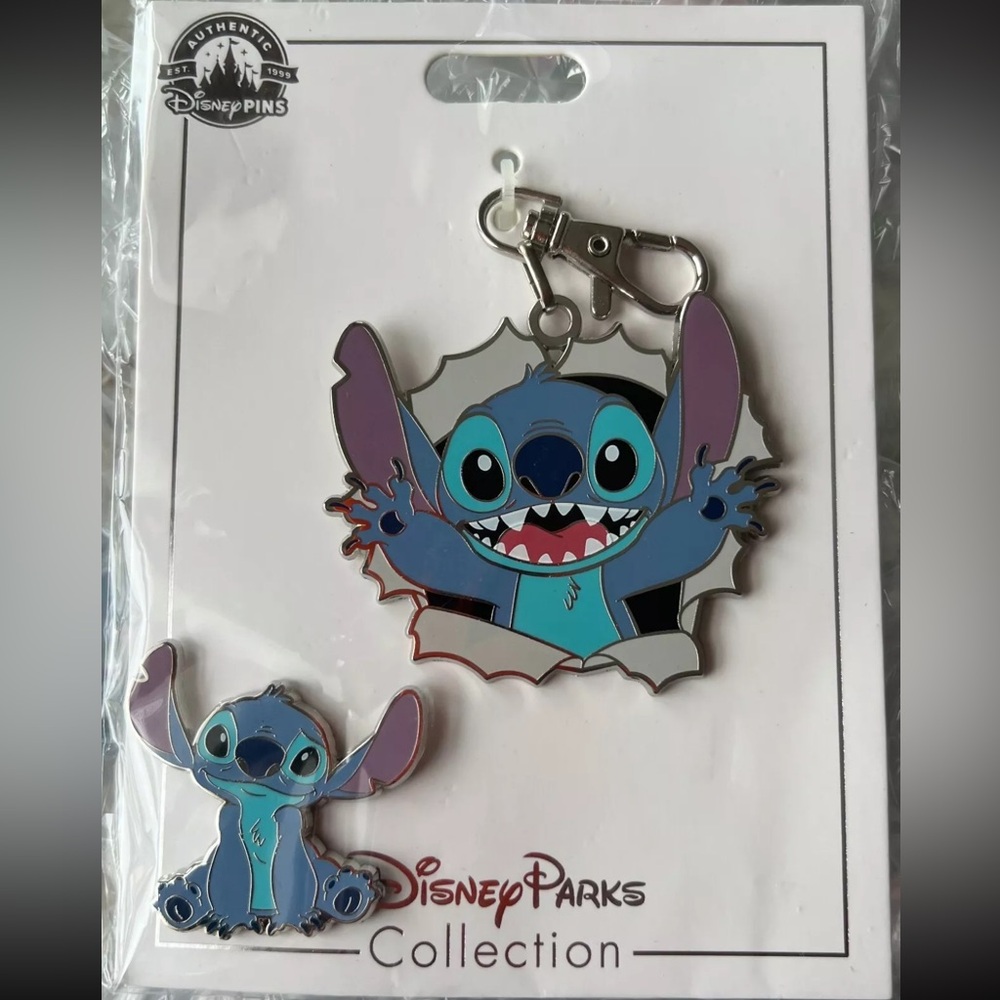 Disney Stitch Pin and Keychain Set